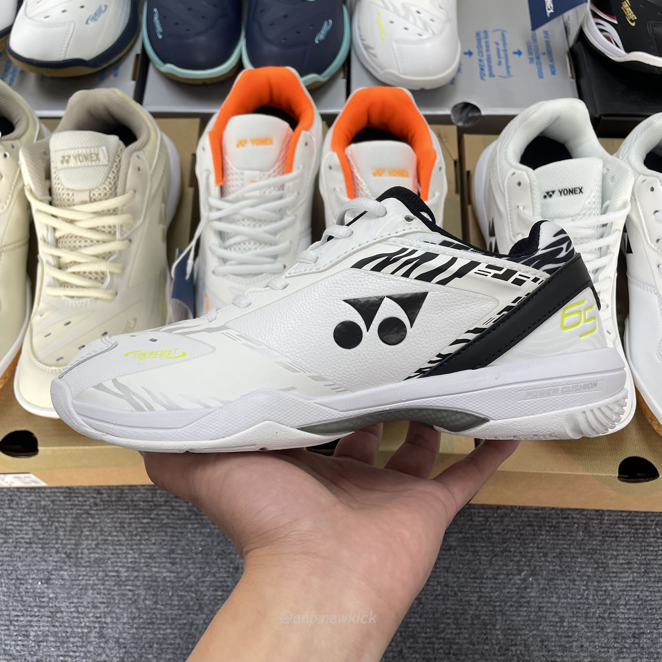 Yonex Power Cushion 65 Badminton Shoes (21) - www.newkick.vip